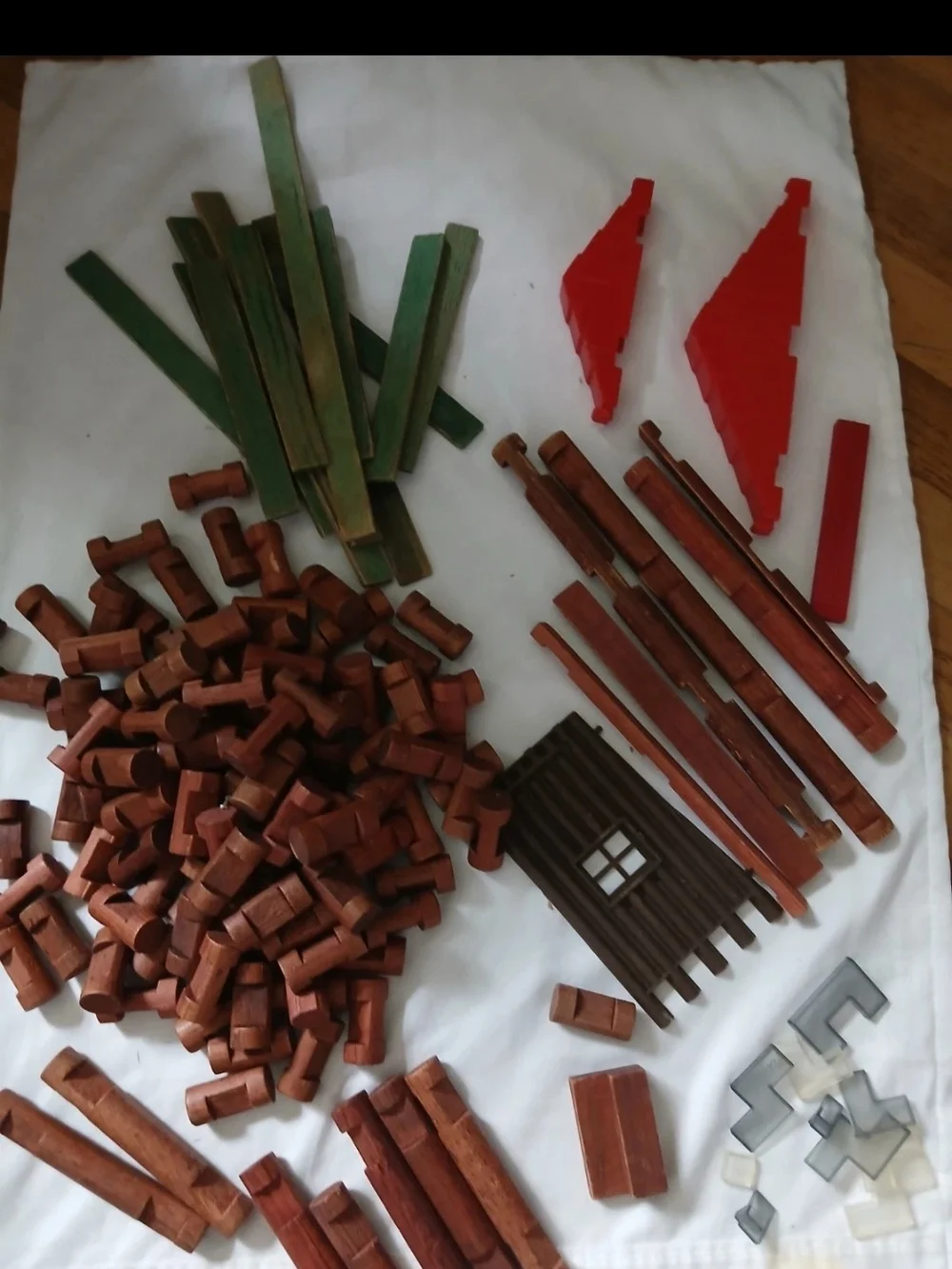 Vintage Lincoln Logs 150 Pieces For Add On Not A Complete Set